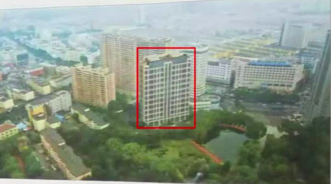 业主集体抗议！业主控诉：公示为何藏院里？一墙之隔要盖78米高楼！呼和浩特一小区(图7)